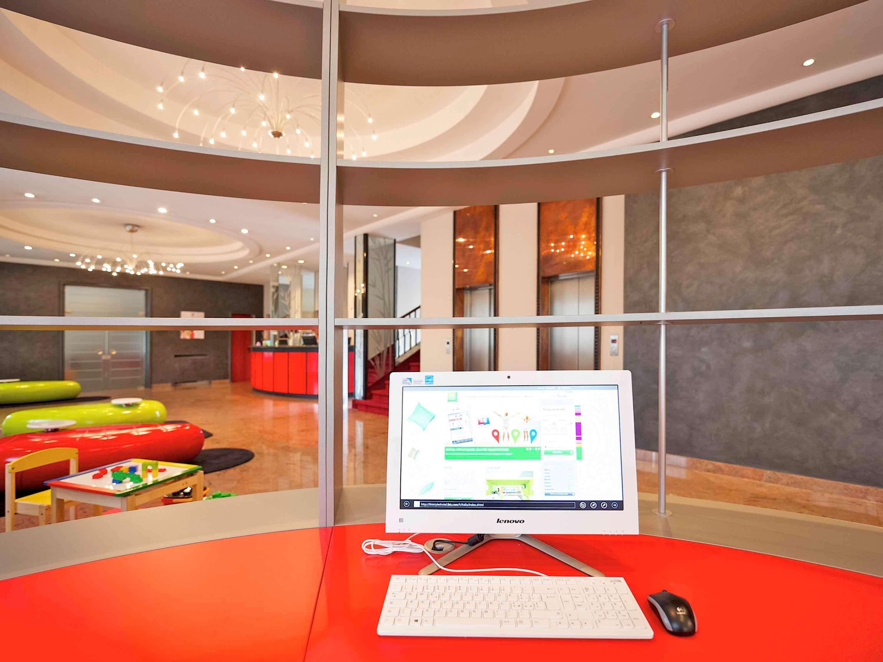 Ibis Styles Parma Toscanini Екстер'єр фото