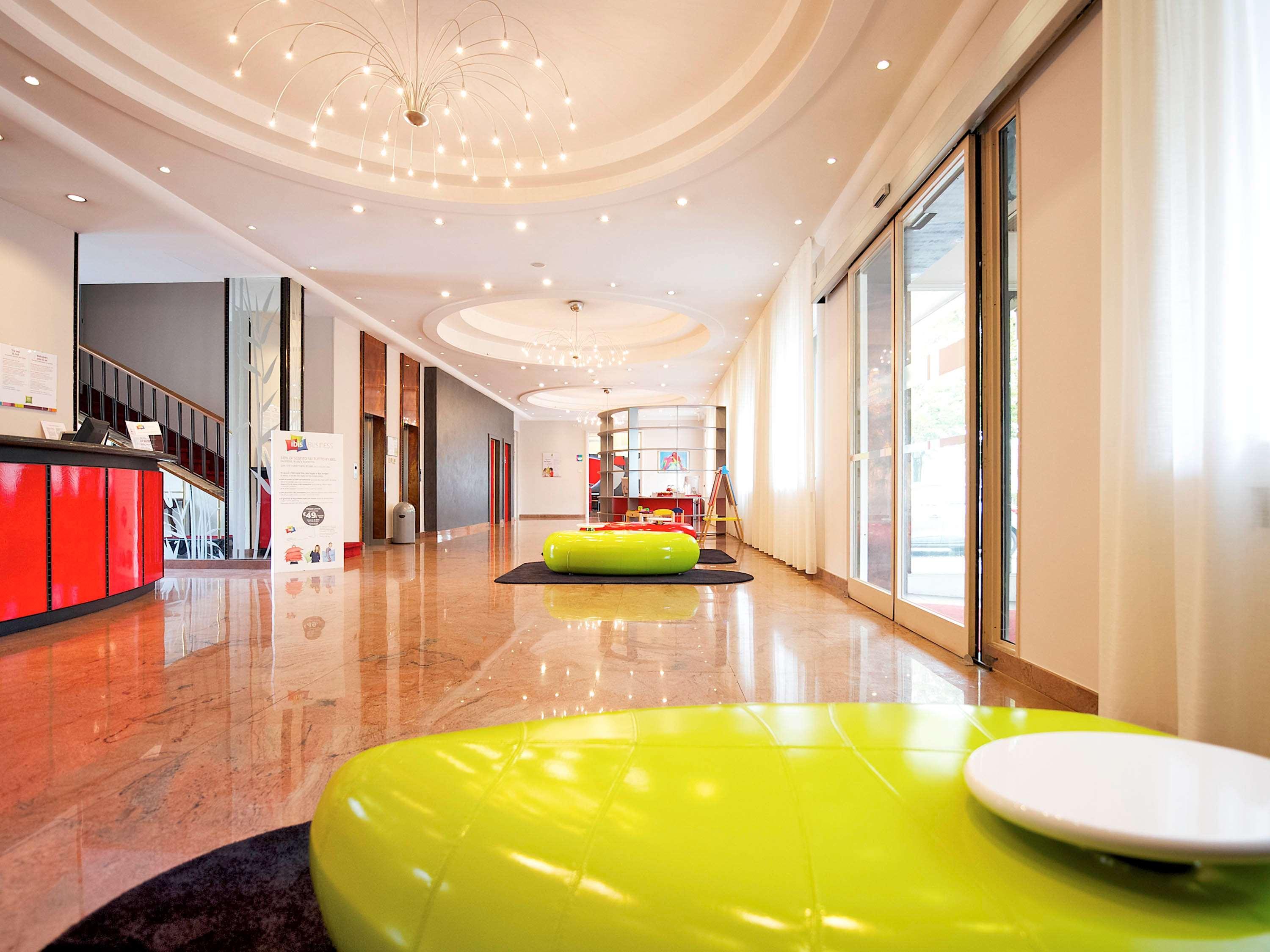 Ibis Styles Parma Toscanini Екстер'єр фото