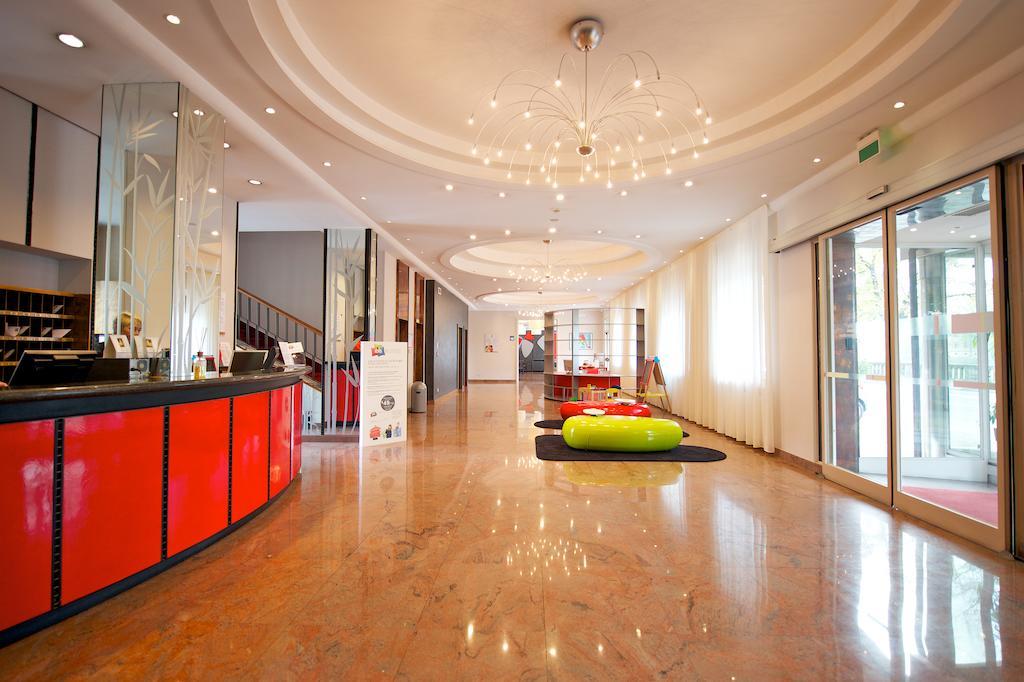 Ibis Styles Parma Toscanini Екстер'єр фото