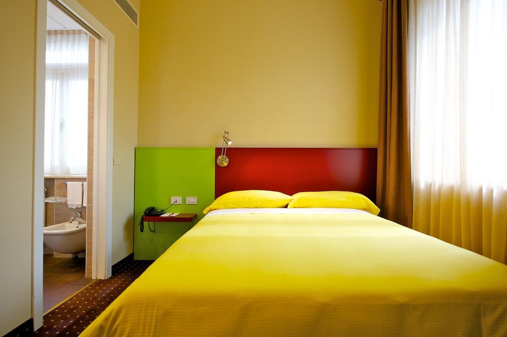 Ibis Styles Parma Toscanini Екстер'єр фото