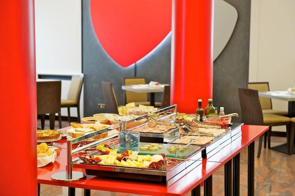 Ibis Styles Parma Toscanini Екстер'єр фото